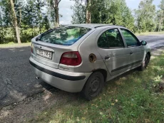Рено меган 2000г. 1.6 бензин  2100 бел.руб