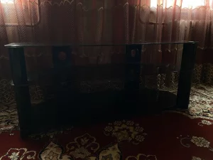 Стеклянная тумба под телевизор