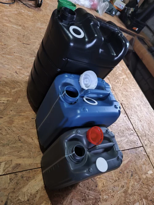 Канистры и флаконы