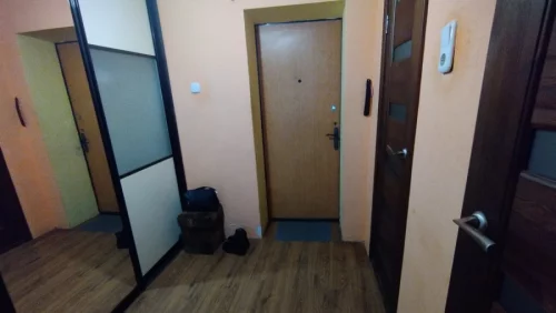 1 комн. квартиру на длительный срок