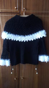 Свитер женский