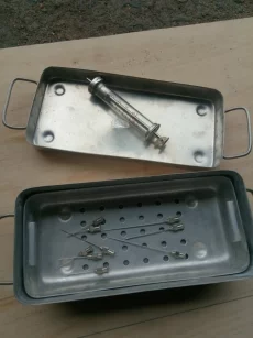 Бикс для стерилизации со шприцом  5мл