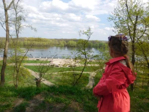 Плащ и пальто для девочек 122-134 рост, 7-9 лет