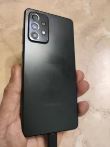 Телефон Самсунг А52