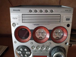 Музыкальный центр