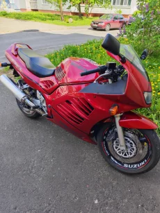 Мотоцикл SUZUKI RF900R