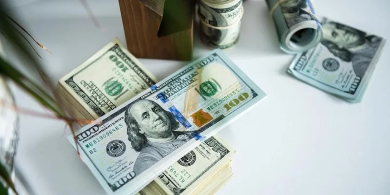 Сегодня доллар стоит, как три года назад