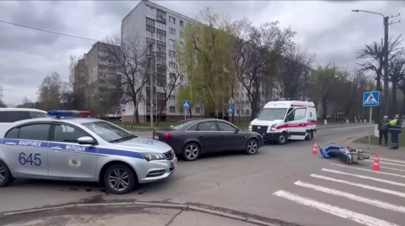 Мопед и легковушка столкнулись в Бобруйске
