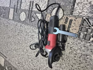 Болгарка практически новая