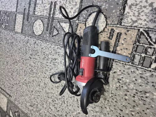 Болгарка практически новая