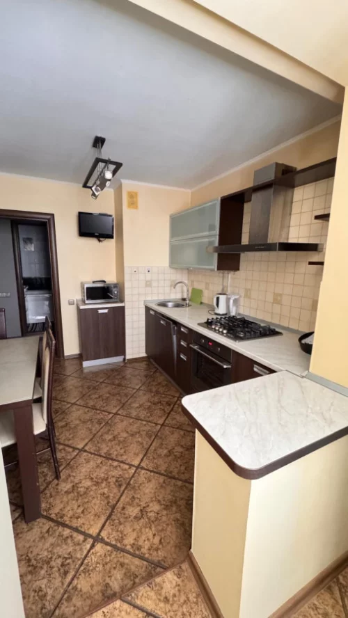 Трехкомнатная квартира с отличным современным ремонтом