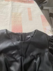 Фирменное платье эко кожа