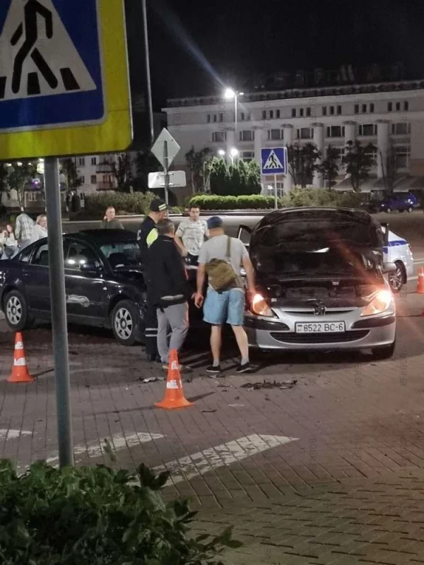 Как всегда, ещё одна авария на новоиспечённом перекрёстке