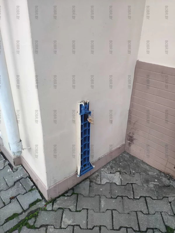 Нано мусорка у магазина витебские ковры. Ломать не строить!