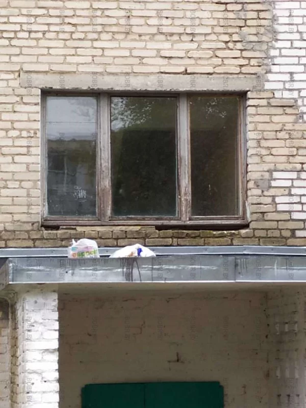 Видимо, не донесли мусор