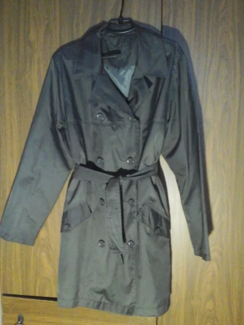 Плащ двубортный укороченный 44