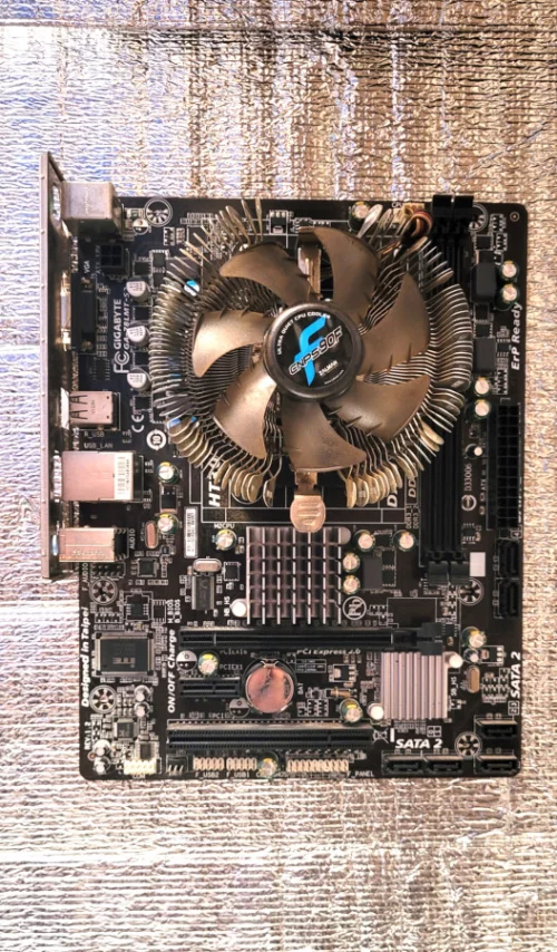 Материнская плата AM3+ с кулером
