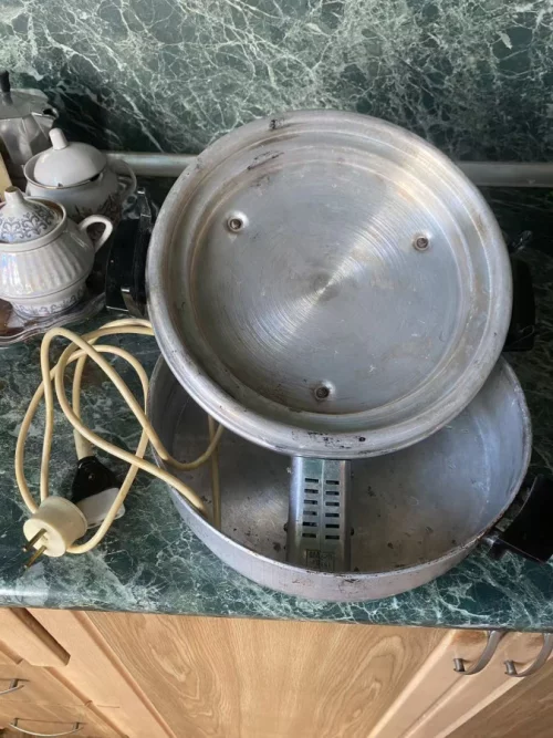 ЭЛЕКТРИЧЕСКАЯ СКОВОРОДА 30 РУБЛЕЙ