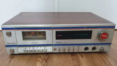 Магнитофон Technics RS-4 (ЯУЗА 220)