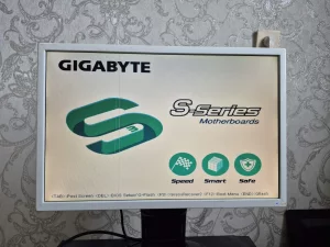 Монитор Samsung SyncMaster 22 дюйма 2243NW 20 рублей