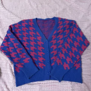 Всё по 10 рублей