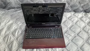 Ноутбук SAMSUNG R578
