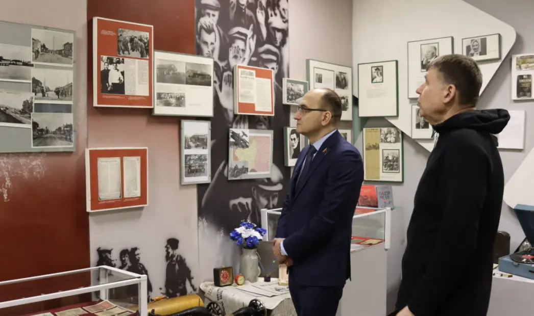 Антон Каранкевіч абмеркаваў з супрацоўнікамі музея папулярызацыю культурнай спадчыны