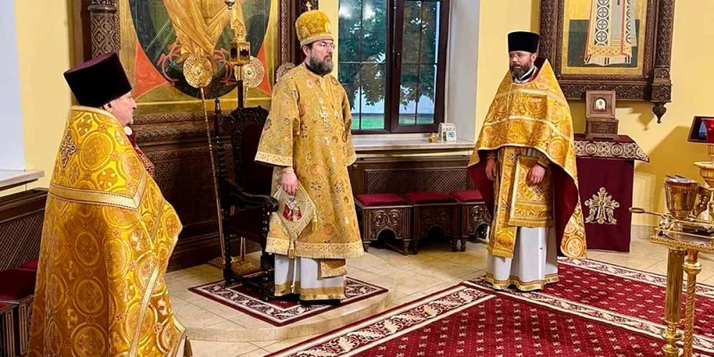 Епископ Серафим возглавил Божественную литургию в Никольском кафедральном соборе г. Бобруйска
