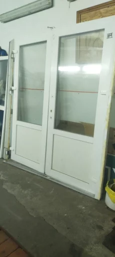 Комплект входной двери ПВХ (2 створки, стеклопакет)