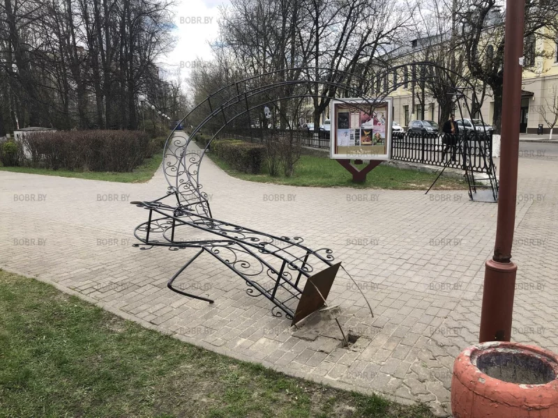 Давно стояла кривая. Теперь вопрос решен кардинально