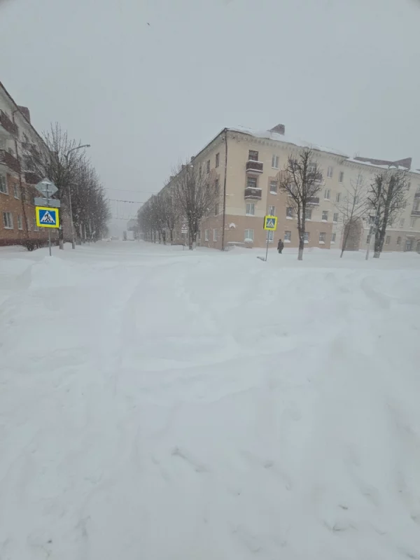 Бобруйск накрыла снегом.