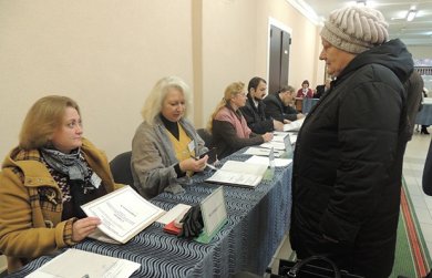 Наблюдатели из России и Казахстана посетили избирательный участок №40. Нарушений нет.