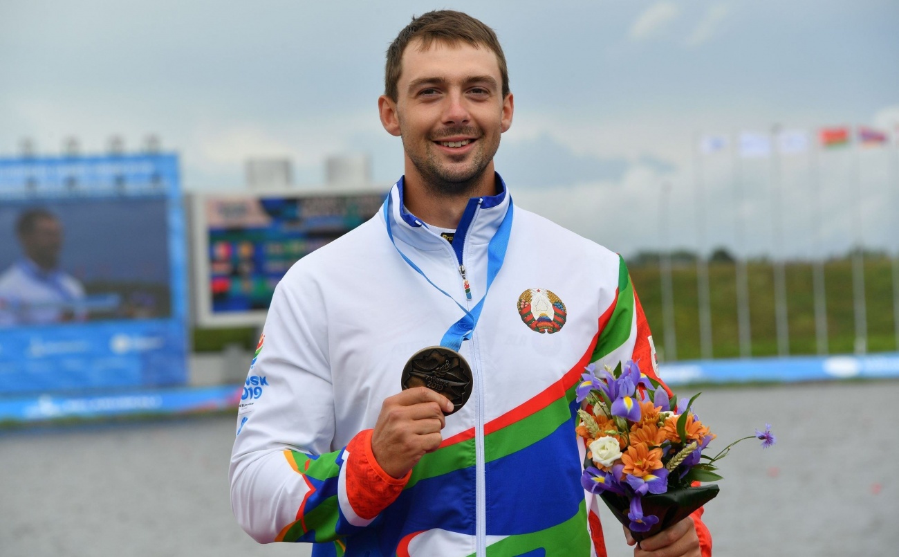 Спортсмены беларуси. Олимпийский чемпион по гребле Беларусь. Махнев Владислав Олимпийский чемпион. Белорусские олимпийцы. Бронзовый призер.