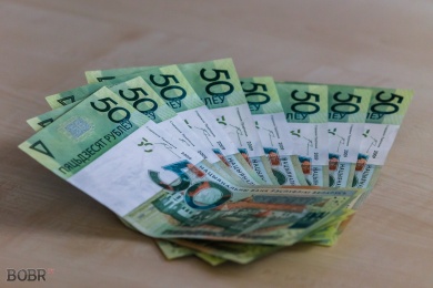 Статистика: почти треть белорусов зарабатывает меньше 400 рублей в месяц