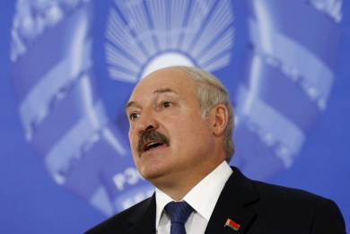 Лукашенко рассказал о лучшем подарке для себя в новом году: «Средняя зарплата в 500 долларов»